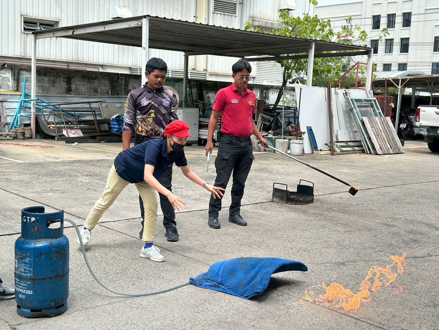 อบรม และซ้อมอพยบหนีไฟ