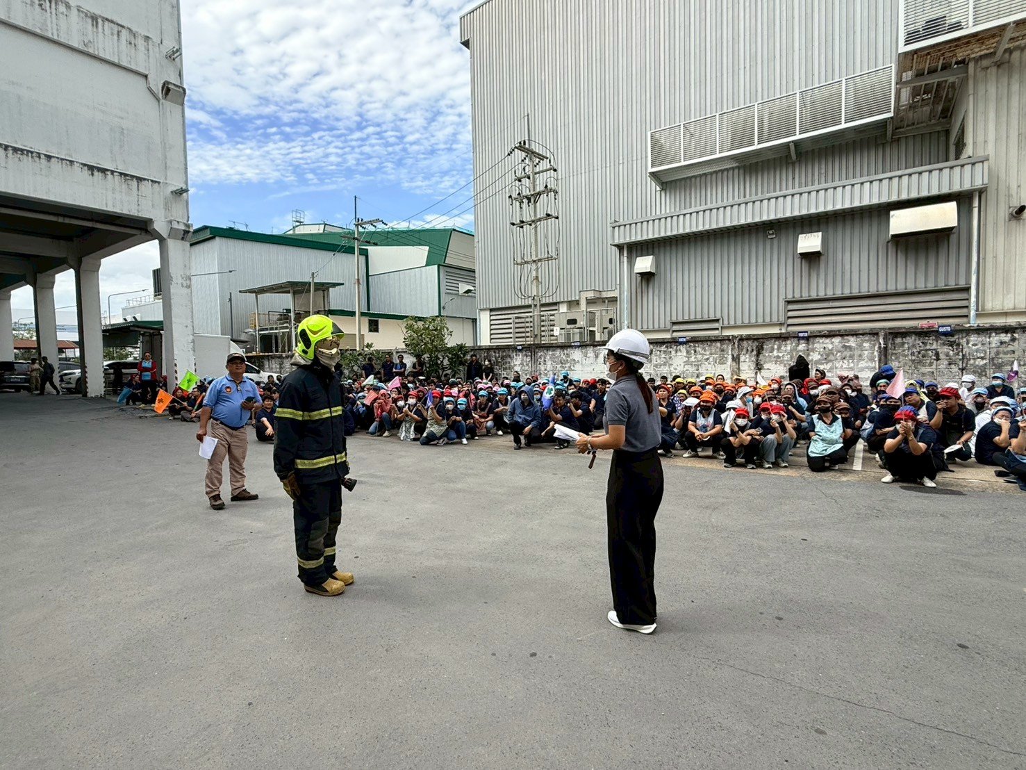 อบรม และซ้อมอพยบหนีไฟ